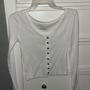 Basic white long sleeve from American Eagle!!